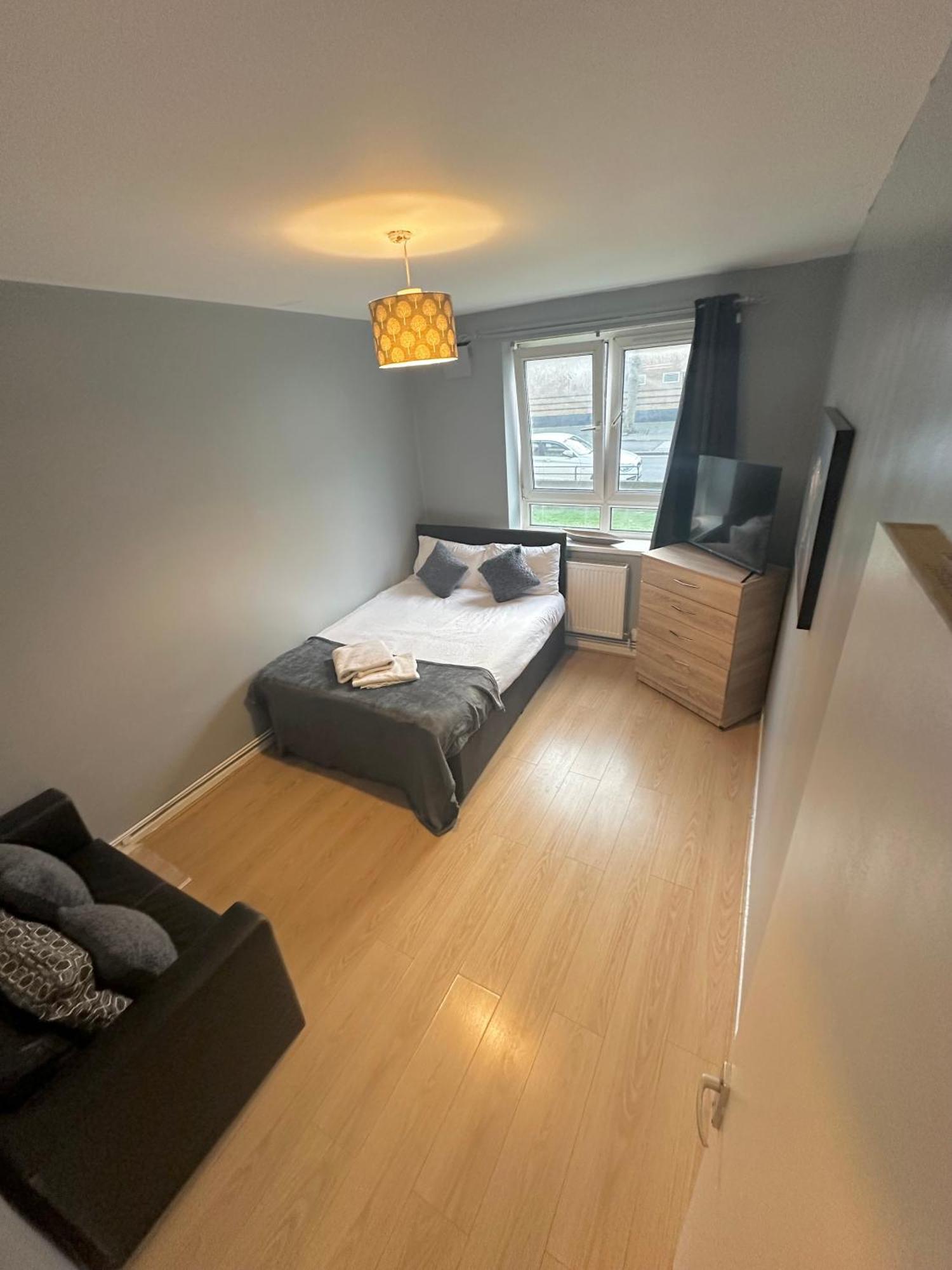1 Bedroom Flat In Whitechapel, 런던 외부 사진