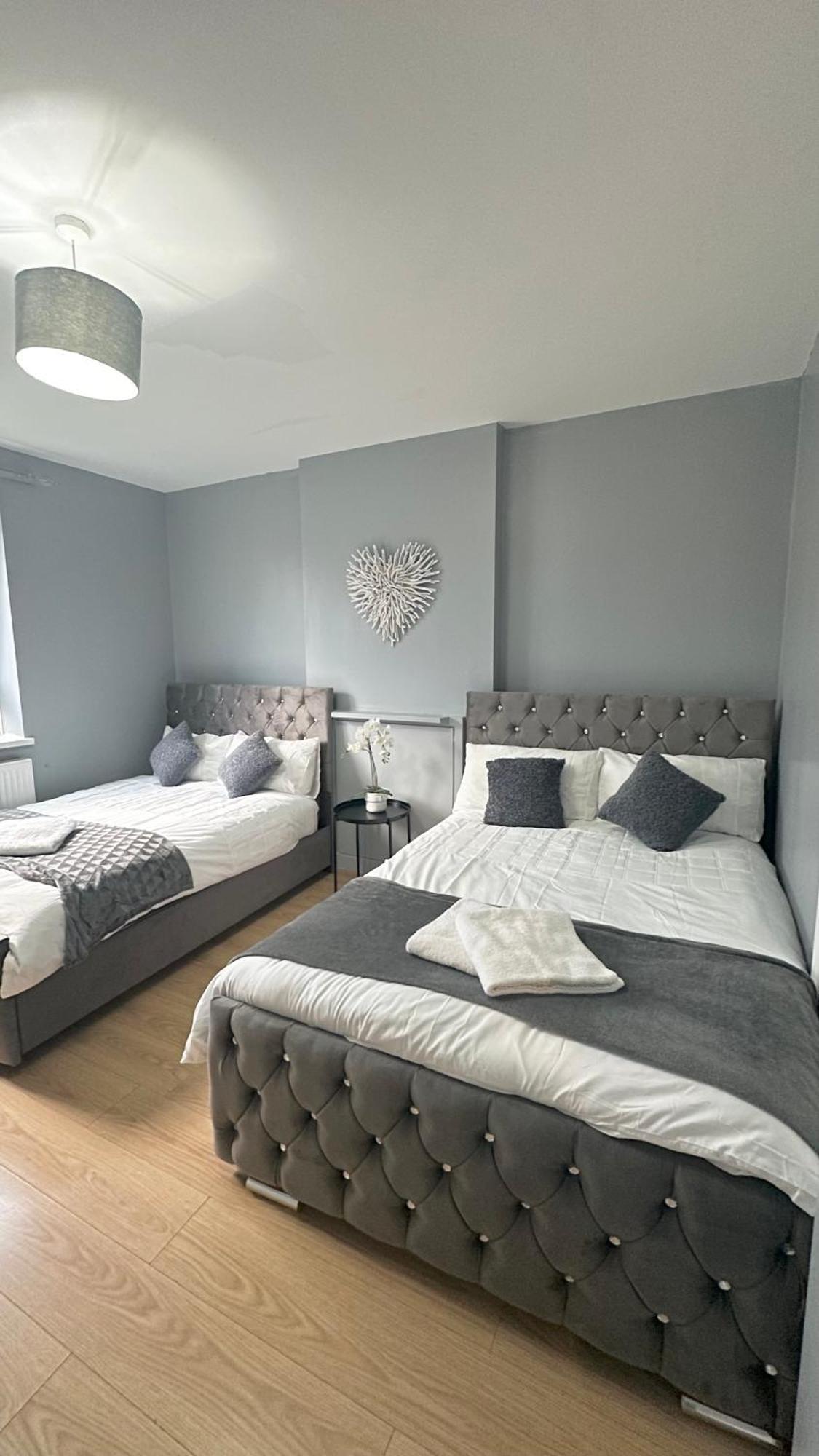 1 Bedroom Flat In Whitechapel, 런던 외부 사진