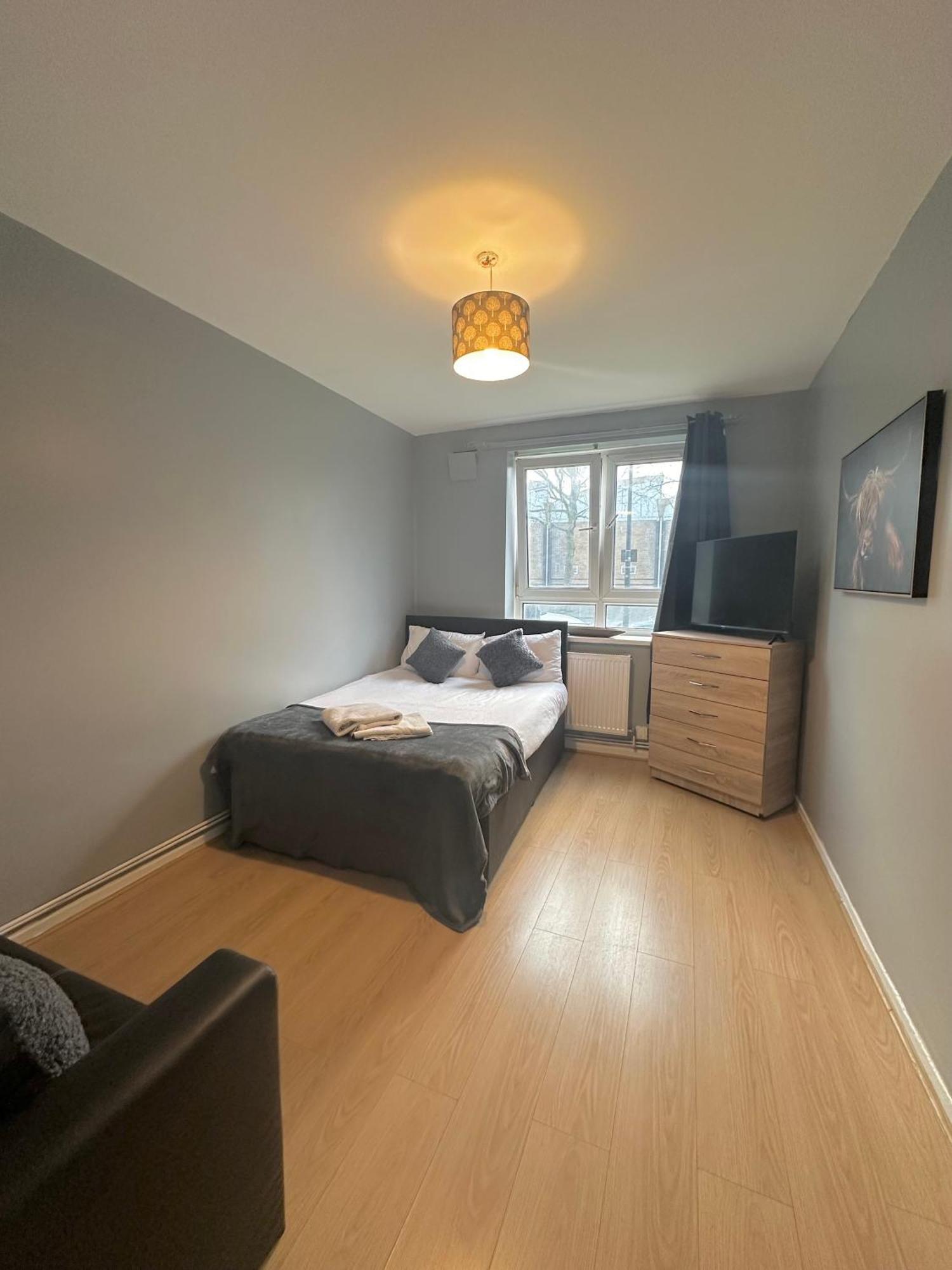 1 Bedroom Flat In Whitechapel, 런던 외부 사진
