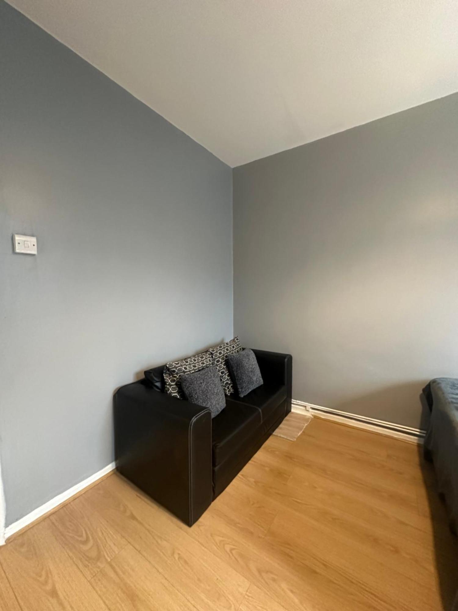 1 Bedroom Flat In Whitechapel, 런던 외부 사진