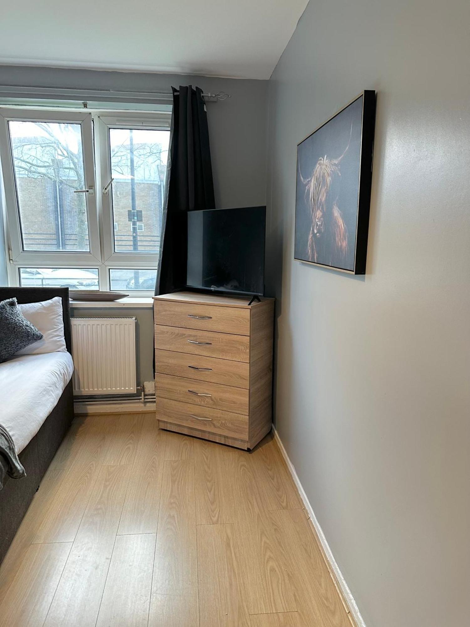 1 Bedroom Flat In Whitechapel, 런던 외부 사진
