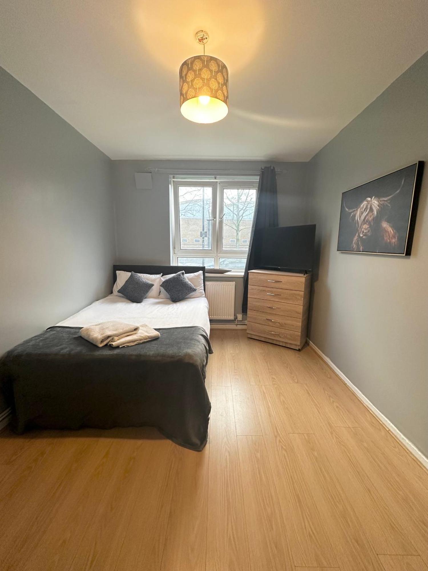 1 Bedroom Flat In Whitechapel, 런던 외부 사진