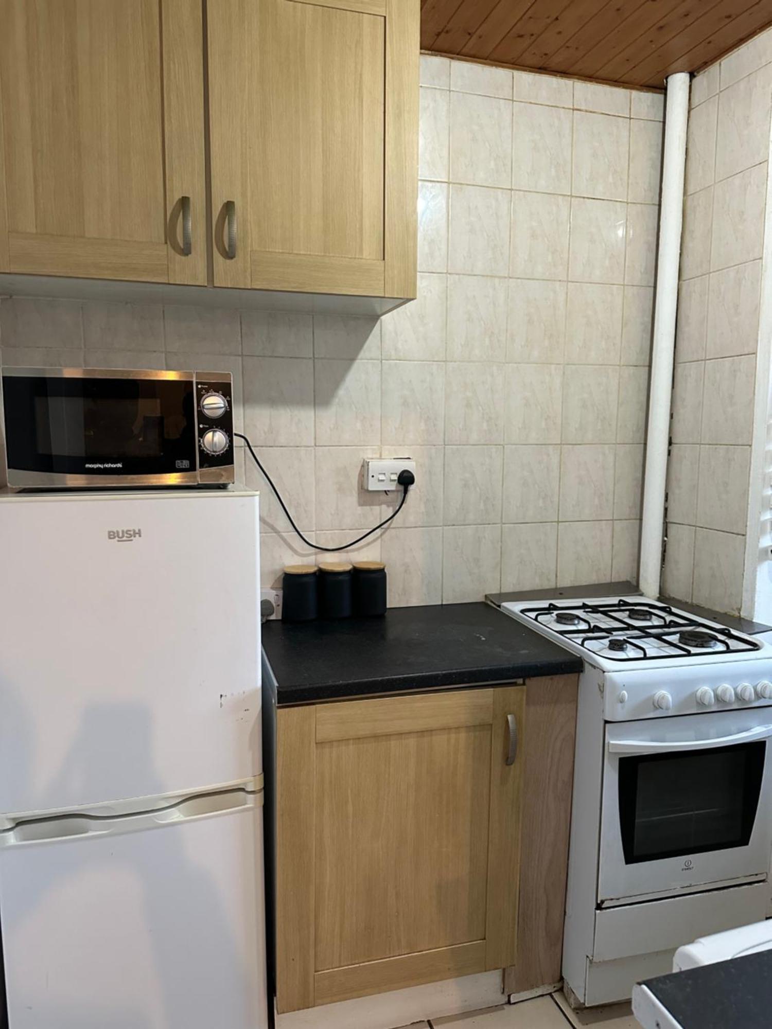 1 Bedroom Flat In Whitechapel, 런던 외부 사진