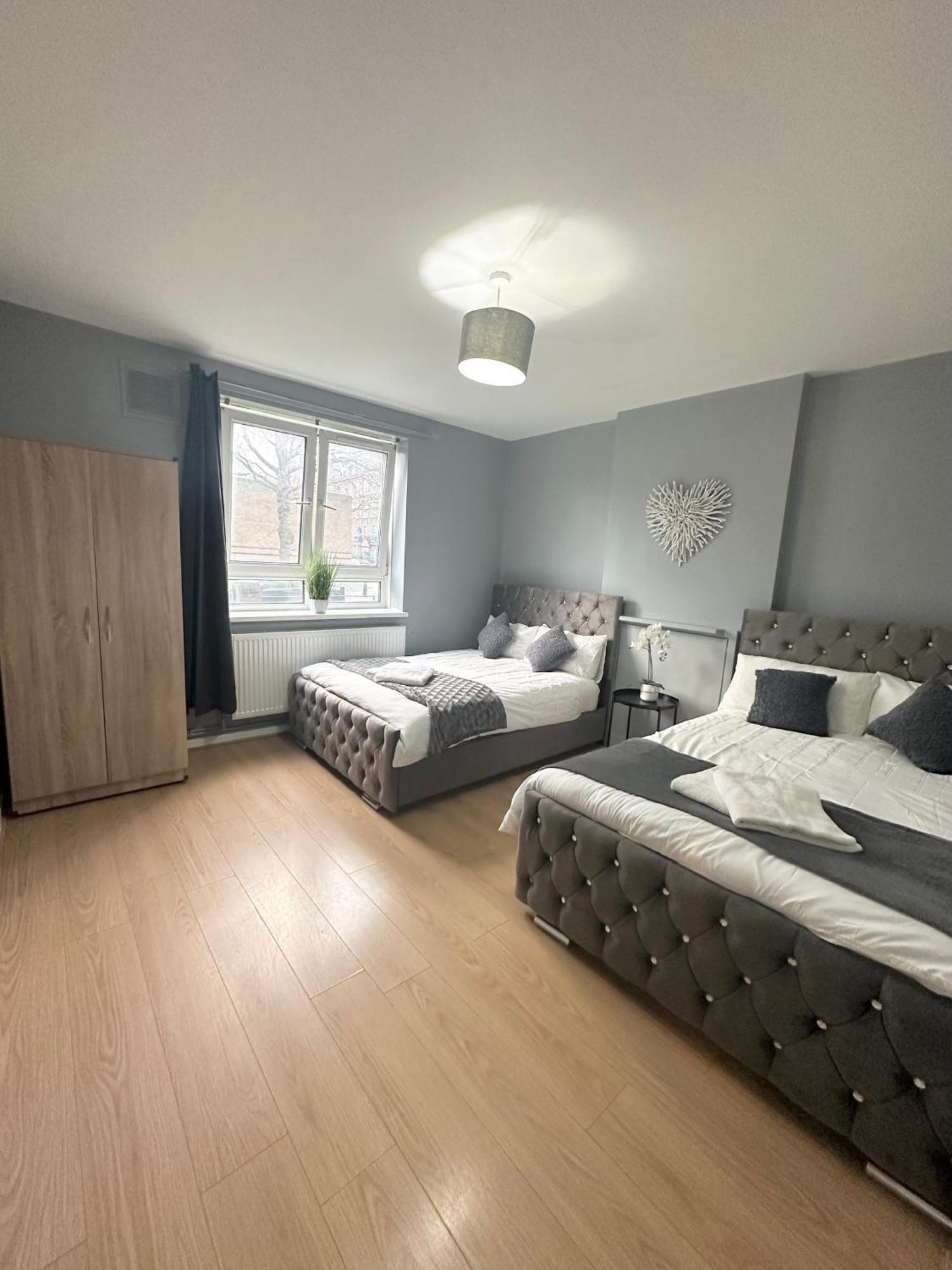 1 Bedroom Flat In Whitechapel, 런던 외부 사진