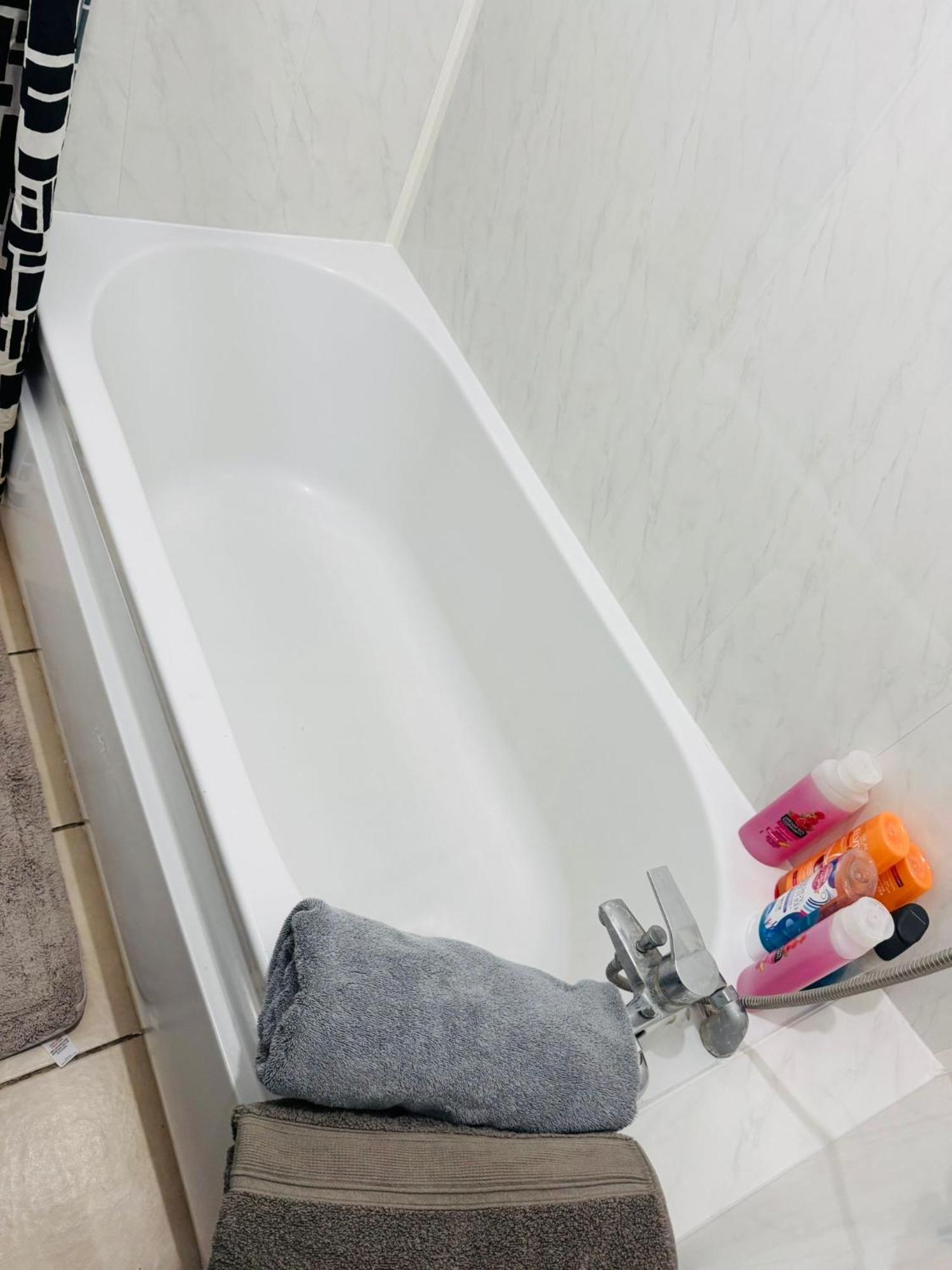 1 Bedroom Flat In Whitechapel, 런던 외부 사진